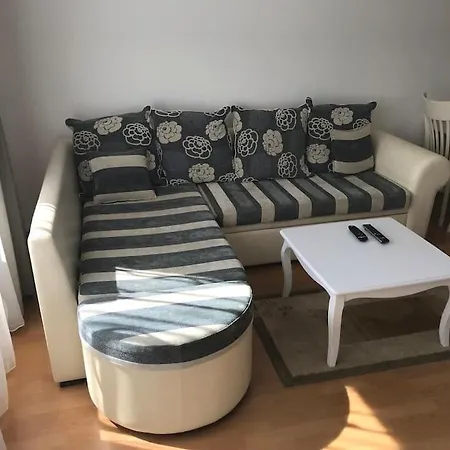 Amazing 2 Bedroom Next To The Appartement *