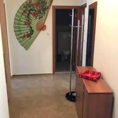 Amazing 2 Bedroom Next To The Apartment *