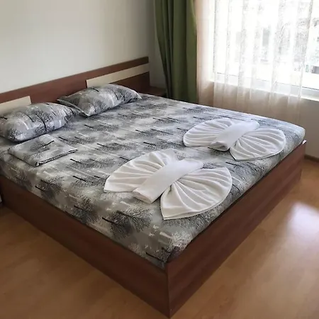 Amazing 2 Bedroom Next To The Sunny Beach