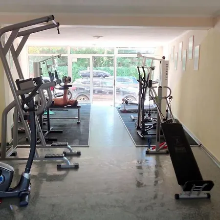 Amazing 2 Bedroom Next To The * ساني بيتش